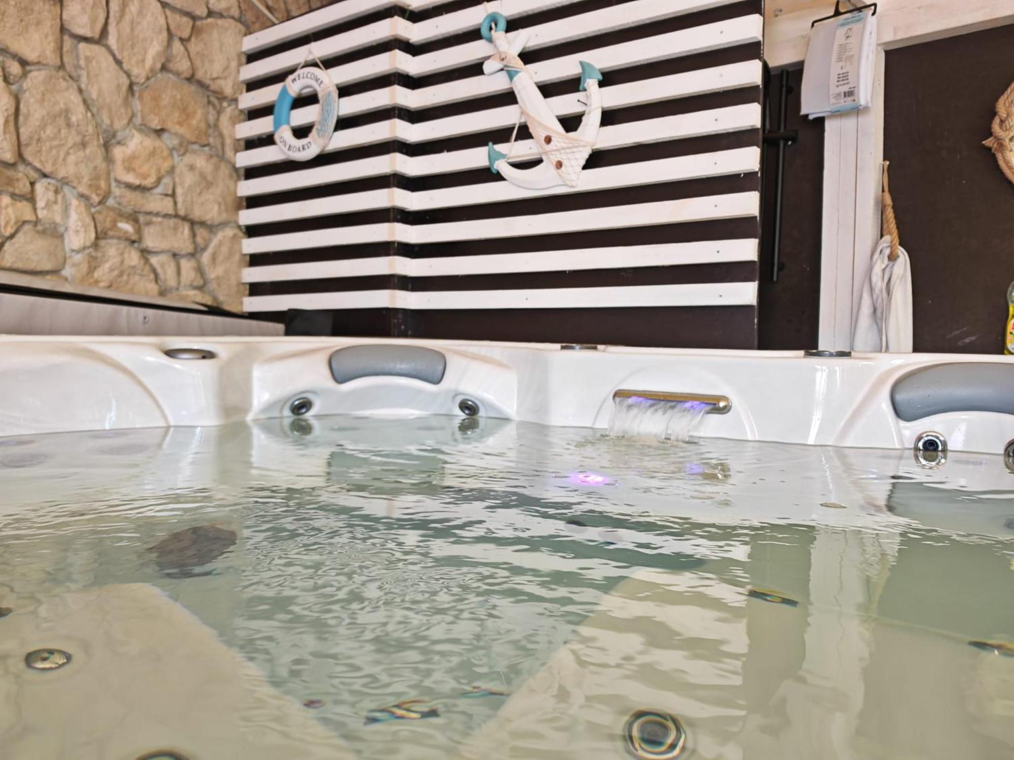 Lavender Villa Baska  Luaran gambar